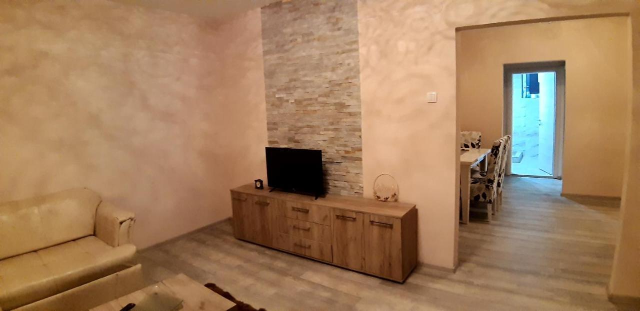 Lux Apartman Чачак Экстерьер фото